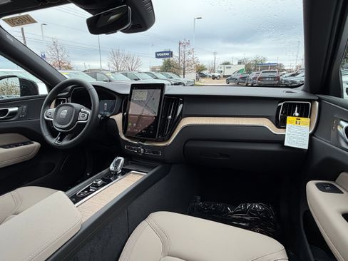 New 2026 Volvo XC60 B5 Plus w/ Protection Package Premier image 10