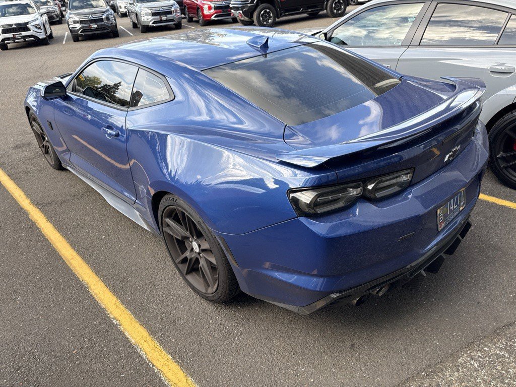 Used 2019 Chevrolet Camaro SS RWD image 3