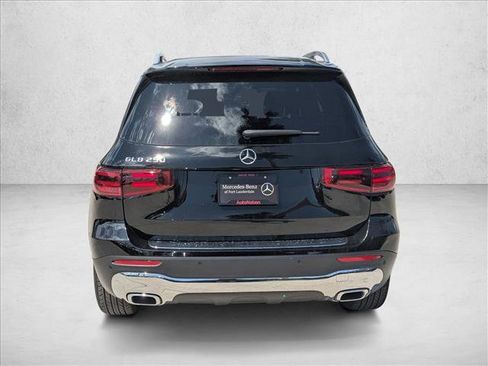 Used 2025 Mercedes-Benz GLB 250 image 7