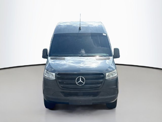 Used 2019 Mercedes-Benz Sprinter 144 image 2