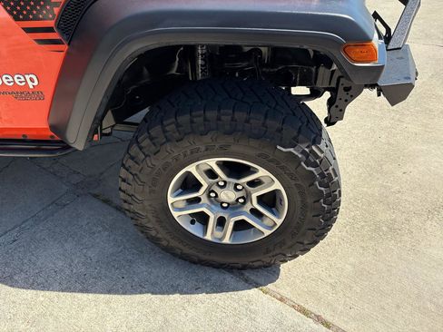 Used 2020 Jeep Wrangler Unlimited Sport S w/ Sun And Sound Package image 24