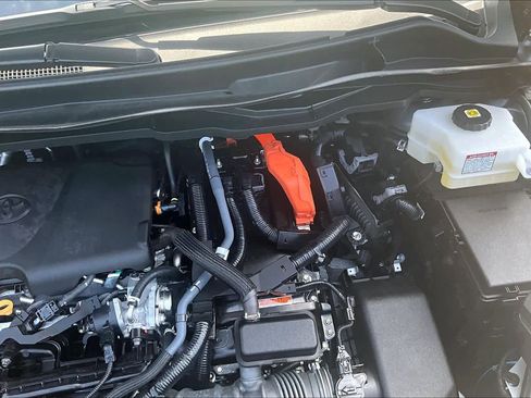 Used 2025 Toyota Sienna Limited AWD/4WD image 33