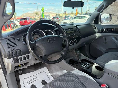 Used 2006 Toyota Tacoma PreRunner image 9