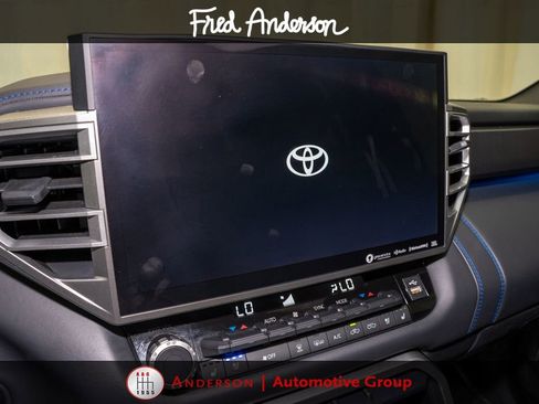 Used 2024 Toyota Tundra Platinum AWD/4WD image 15
