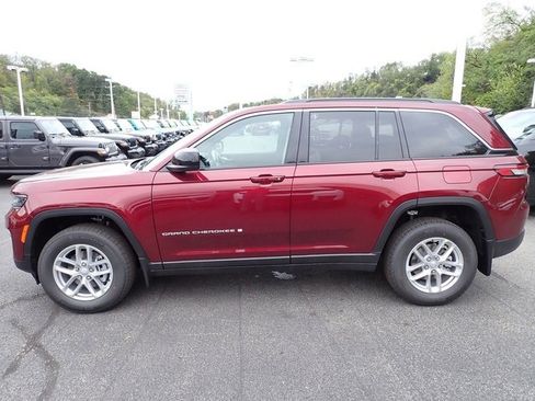 New 2025 Jeep Grand Cherokee Laredo X w/ MOPAR Finishing Package image 2