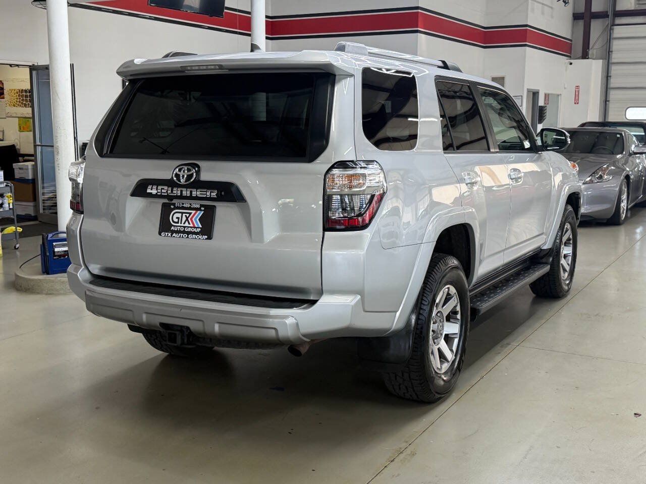 Used 2016 Toyota 4Runner Trail Premium AWD/4WD image 2