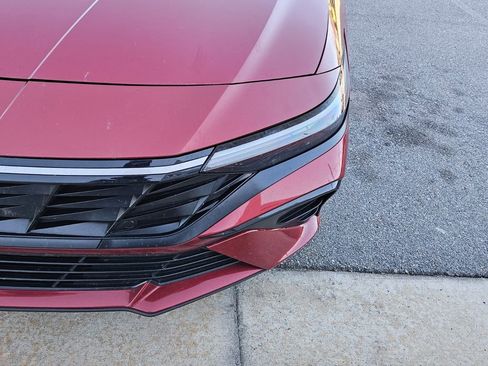 Used 2025 Hyundai Elantra SEL image 12