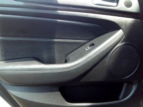 Used 2015 Kia Cadenza Premium FWD image 23
