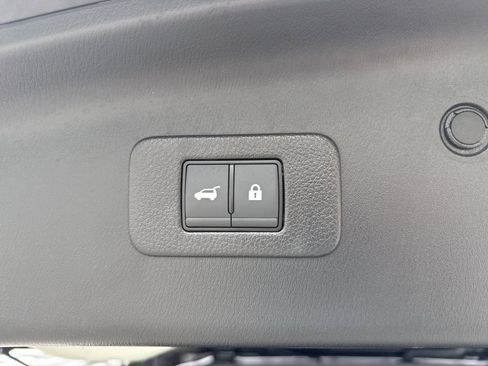 Used 2024 Nissan Armada Platinum w/ Captain's Chairs Package AWD/4WD image 19