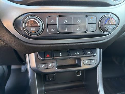 Used 2019 Chevrolet Colorado LT w/ Redline Special Edition image 18