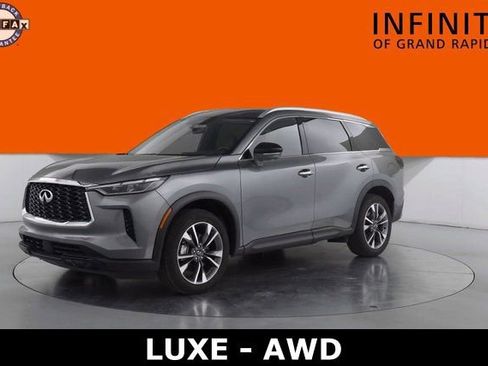 Used 2023 INFINITI QX60 Luxe image 3