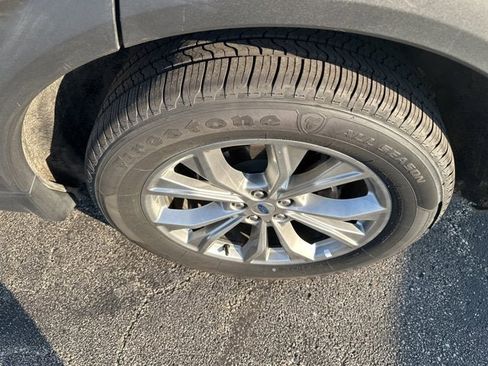 Used 2024 Ford Explorer Limited image 22