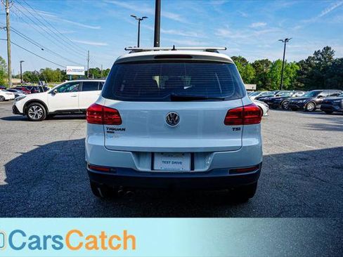 Used 2017 Volkswagen Tiguan Limited w/ Premium Package image 14