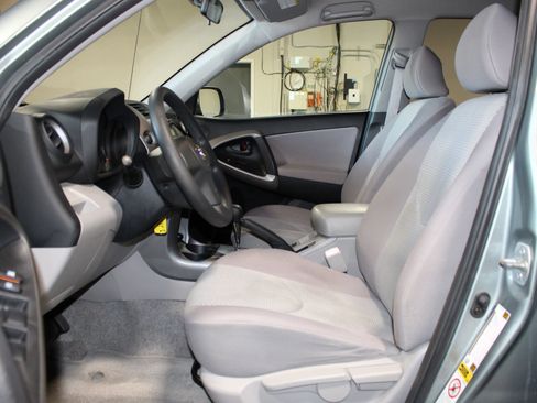 Used 2006 Toyota RAV4 2WD image 8