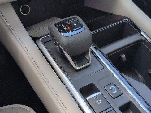 New 2026 Nissan Pathfinder SL FWD image 17