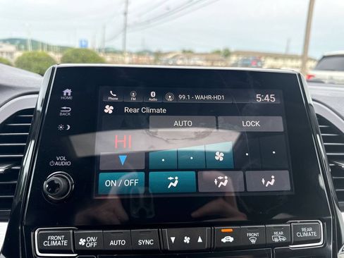 Used 2018 Honda Odyssey EX-L image 32