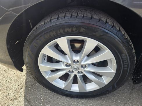 Used 2013 Toyota Venza LE image 28