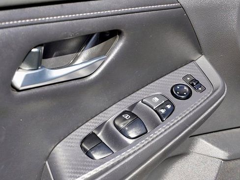Used 2021 Nissan Sentra S FWD image 25