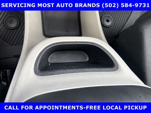Used 2017 Chrysler Pacifica Limited image 37