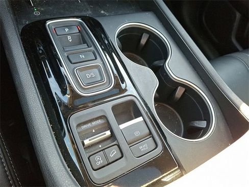 Certified 2023 Honda Pilot Touring image 15