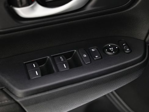 Used 2021 Honda CR-V LX image 20