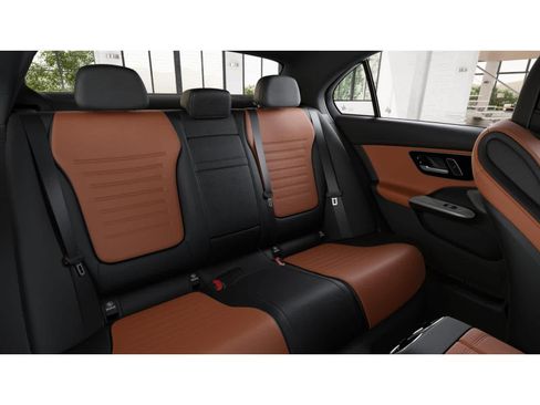 Used 2025 Mercedes-Benz C 300 Sedan image 4