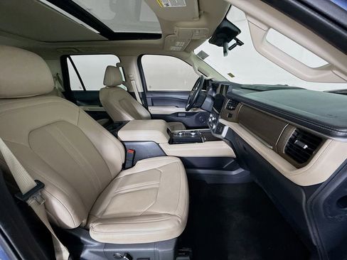 Used 2022 Ford Expedition Limited image 33