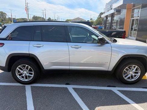 Certified 2024 Jeep Grand Cherokee Laredo X w/ Luxury Tech Group I RWD image 4