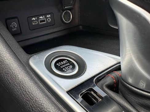 Used 2025 Nissan Sentra SR FWD image 21