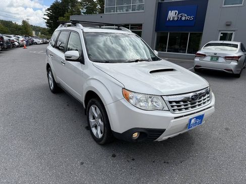 Used 2011 Subaru Forester 2.5XT Touring AWD/4WD image 5