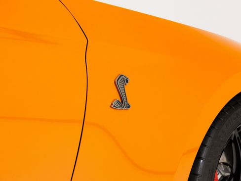 Used 2021 Ford Mustang Shelby GT500 w/ Carbon Fiber Track Pack RWD image 64