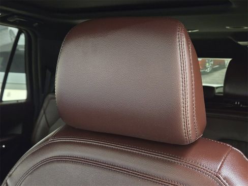 Used 2024 Ford Expedition Max Limited image 36