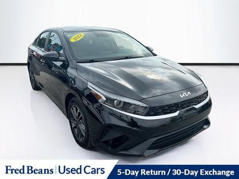Used 2023 Kia Forte LXS FWD image 1