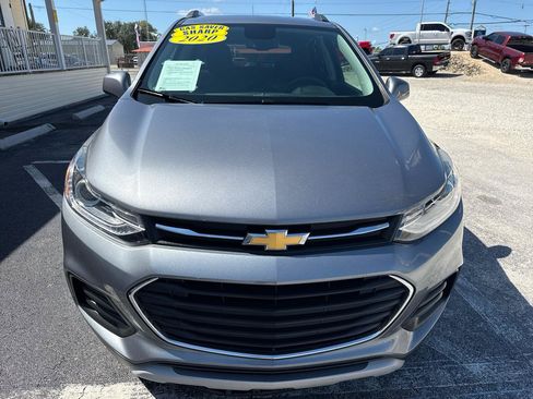 Used 2020 Chevrolet Trax LT FWD image 8