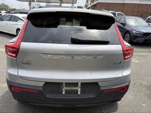 Used 2023 Volvo XC40 B5 Plus w/ Protection Package Premier AWD/4WD image 9