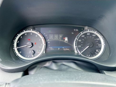 Used 2024 Toyota Highlander XLE FWD image 40