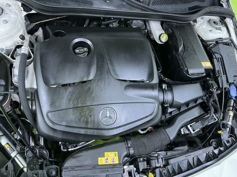 Used 2016 Mercedes-Benz CLA 250 image 29