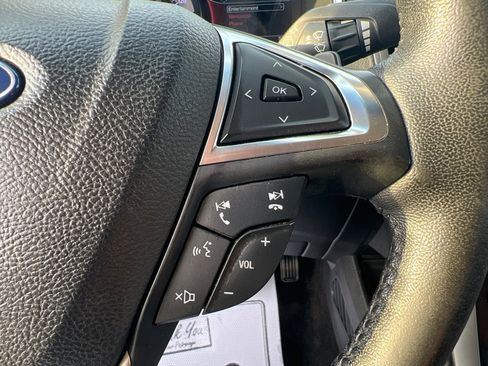 Used 2018 Ford Edge Titanium w/ Technology Package image 37