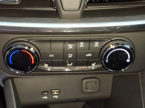 Certified 2024 Buick Encore GX Preferred w/ Comfort Package image 23