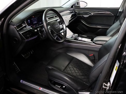 Used 2020 Audi S8 L w/ S8 Executive Package image 11