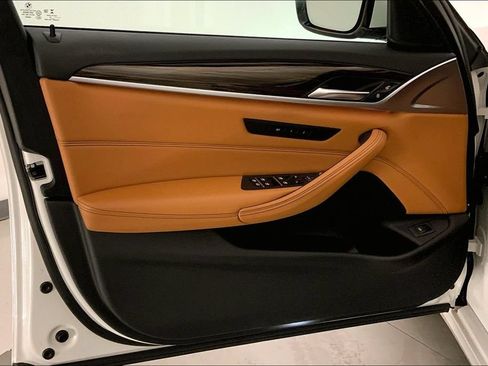 Used 2019 BMW 540i w/ Executive Package RWD image 24