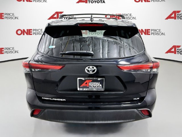 Used 2023 Toyota Highlander XLE FWD image 6
