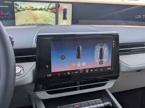 New 2026 Lincoln Nautilus Premier image 22