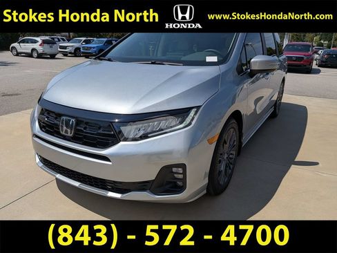 Certified 2026 Honda Odyssey Touring image 5