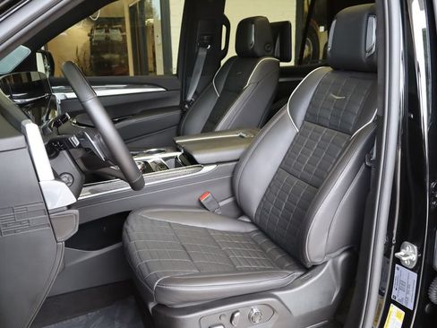Used 2025 Cadillac Escalade V w/ LPO, ONYX Package AWD/4WD image 25