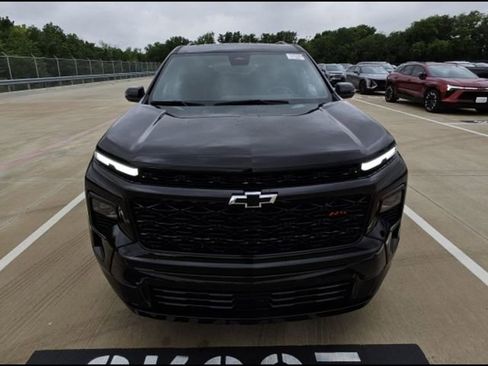 Used 2025 Chevrolet Traverse RS w/ LPO, Floor Liner Package AWD/4WD image 6