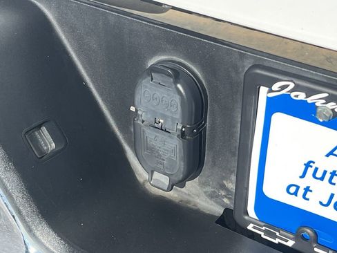 Used 2024 Chevrolet Silverado 2500 LT image 25