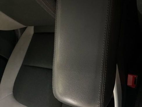 Used 2017 Chevrolet Bolt LT FWD image 45