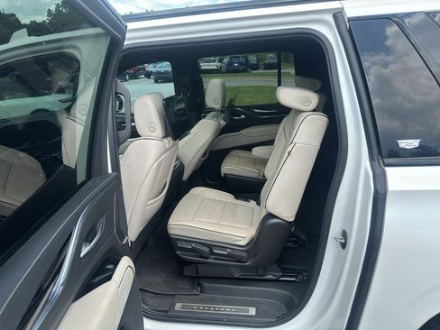 Used 2021 Cadillac Escalade ESV Sport w/ Driver Assist Tech Package AWD/4WD image 10