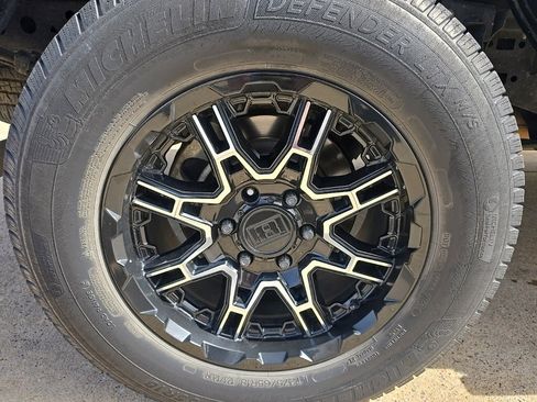 Used 2016 Ford F150 XLT w/ Equipment Group 302A Luxury image 7